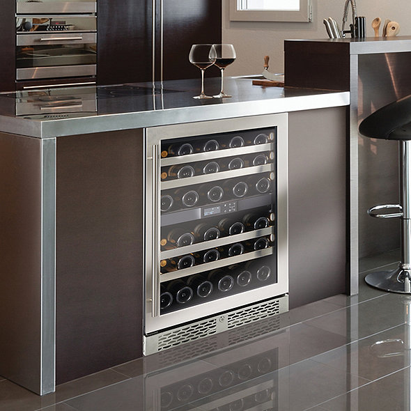 Vinotheque Cafe By Wine Enthusiast Undercounter Wine Cellar Wine